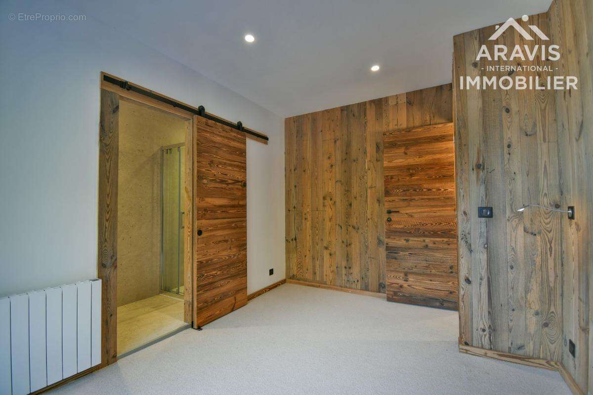 Appartement à LE PETIT-BORNAND-LES-GLIERES