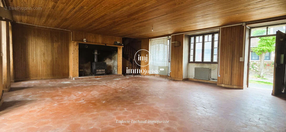Maison 170 m² à Juillac  - photo 8