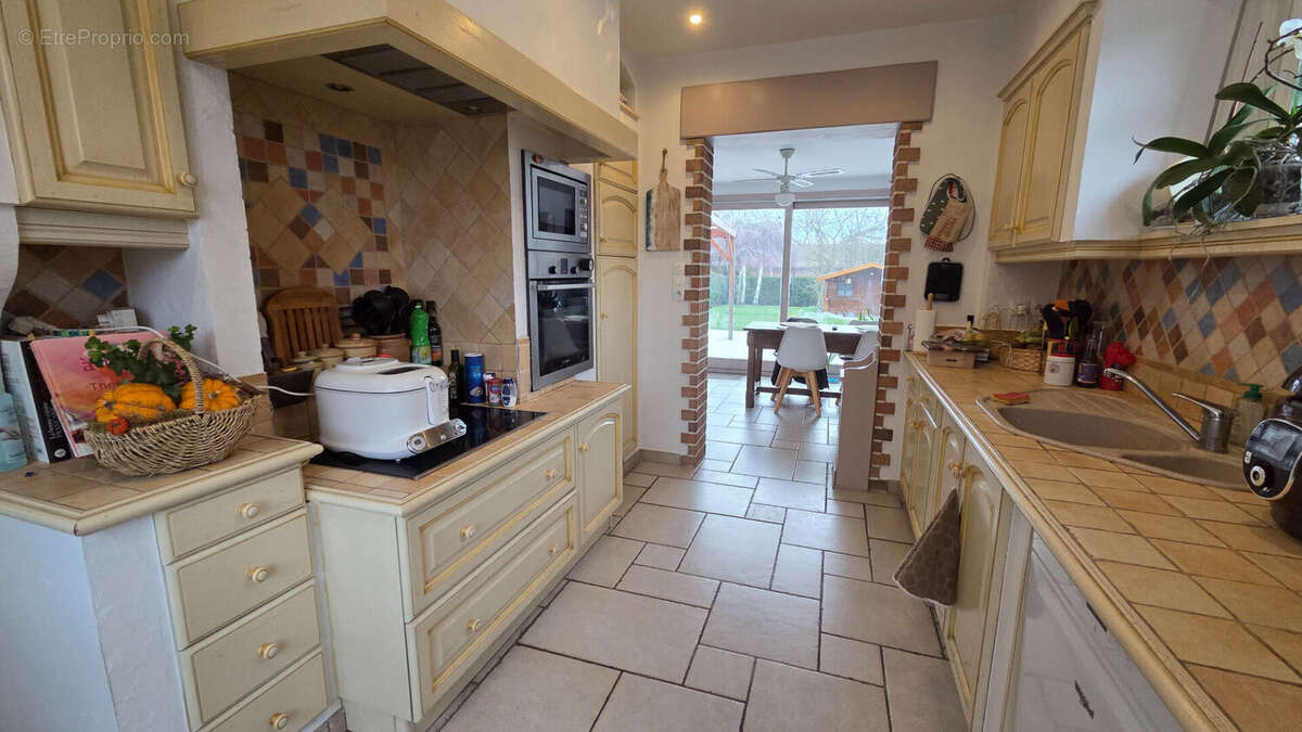 Maison à AVESNES-LES-AUBERT