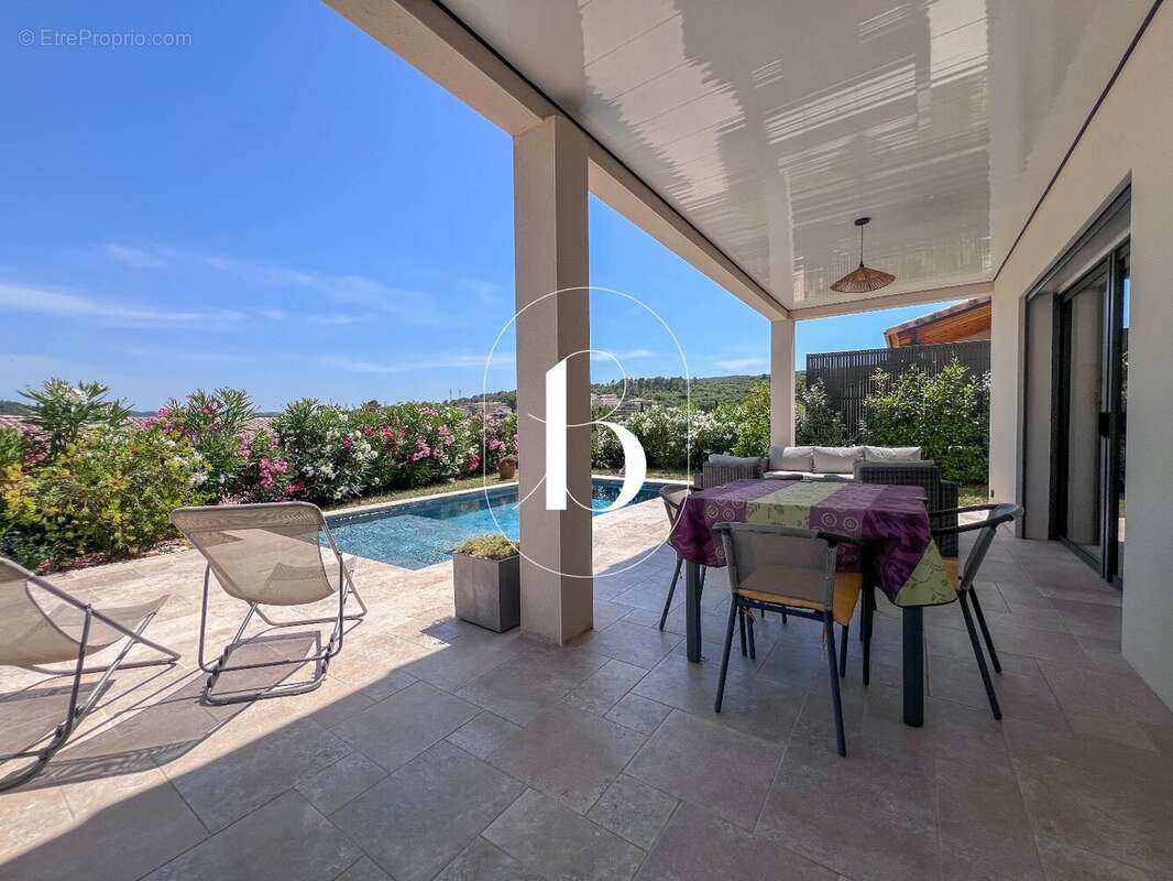 Maison 125 m² à Goudargues  - photo 8