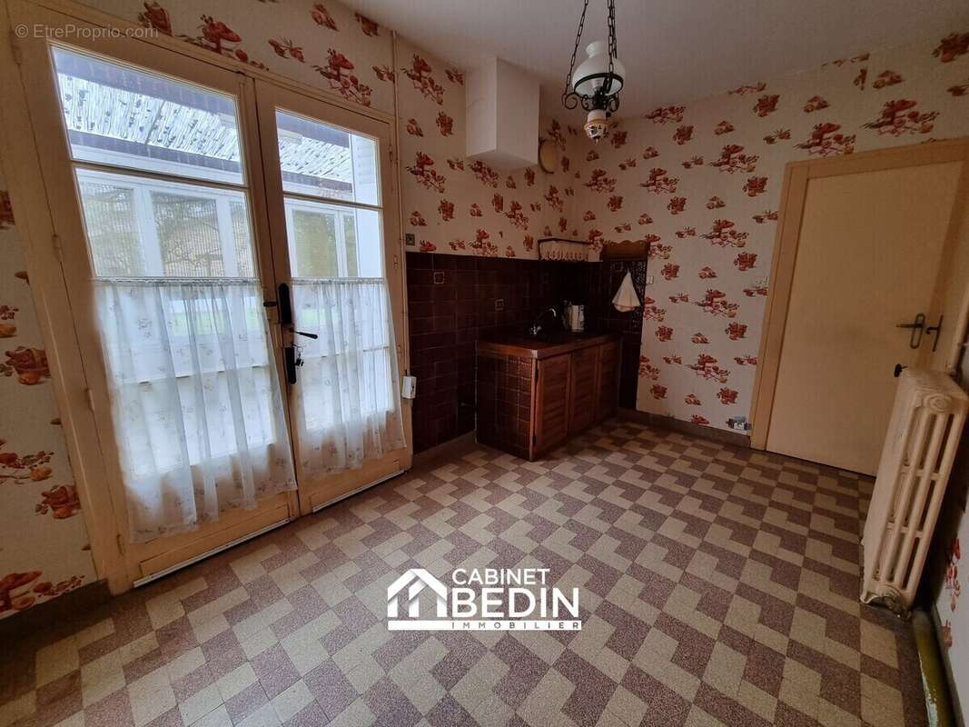 Maison 84 m² à Coutras  - photo 4