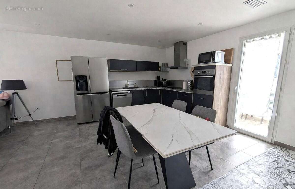 Maison 90 m² à Saint-Rambert-D'albon  - photo 2