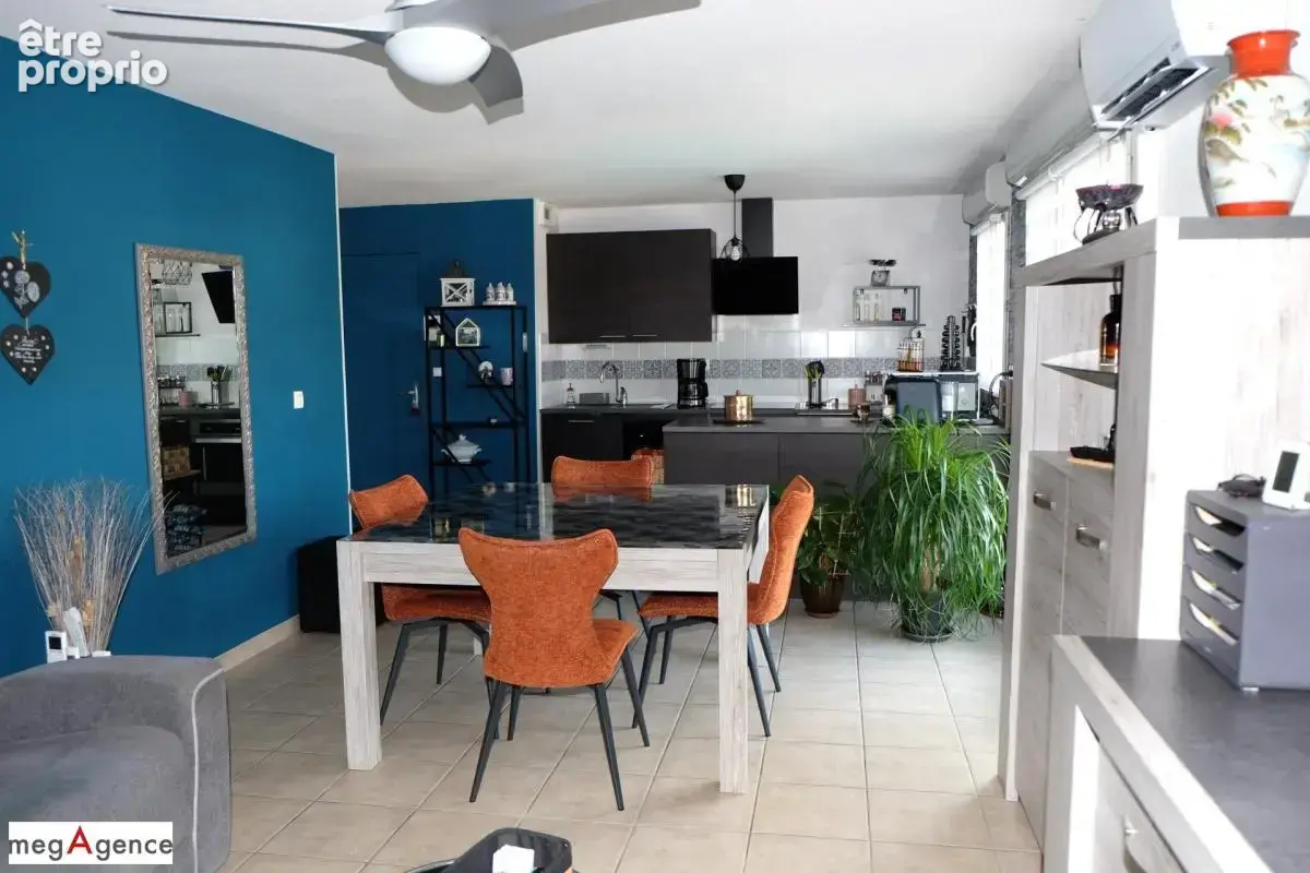 Appartement T3 avec balcon - Parking souterrain et piscine - photo 2