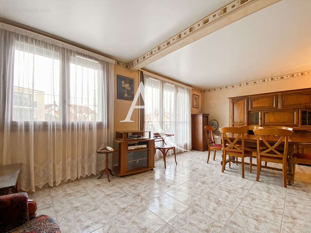 Appartement à BOIS-D'ARCY