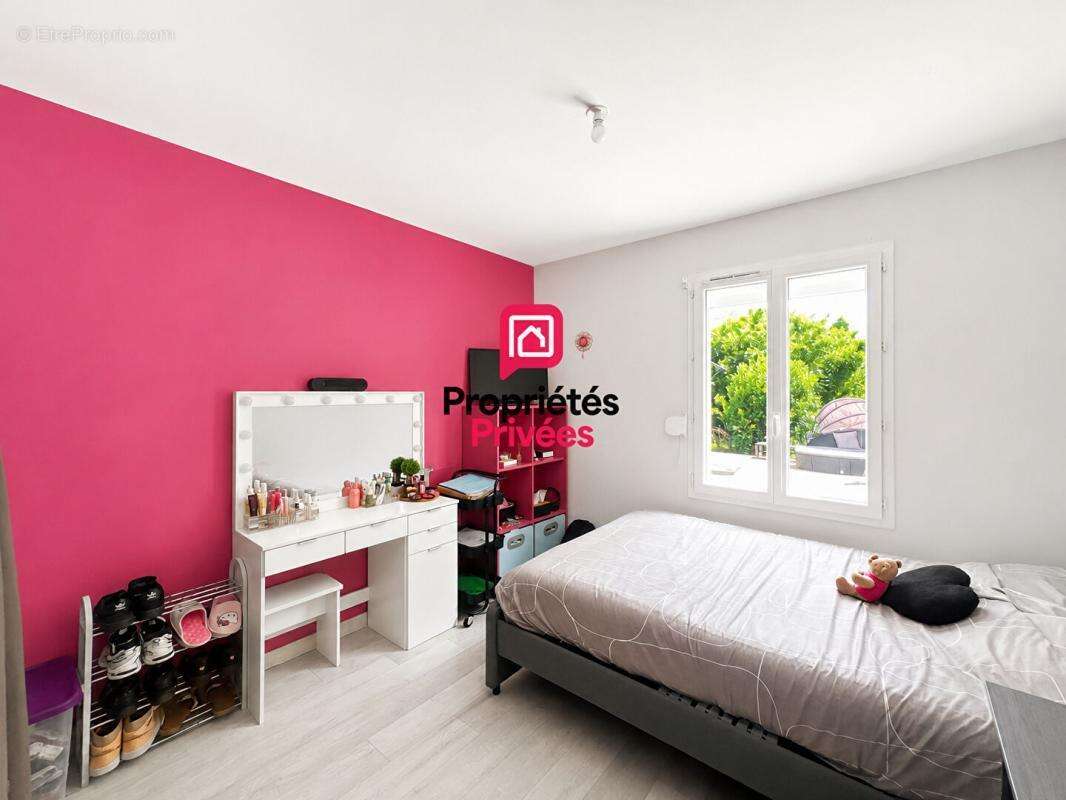 Maison contemporaine 4 chambres avec piscine et terrain constructible - photo 11