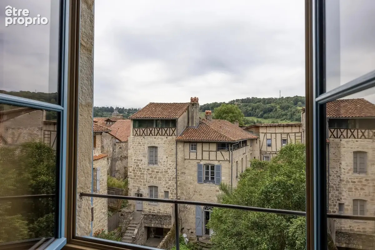Magnifique propriété rénovée de 3 chambres au cœur de la ville médiévale de Figeac ! - photo 10