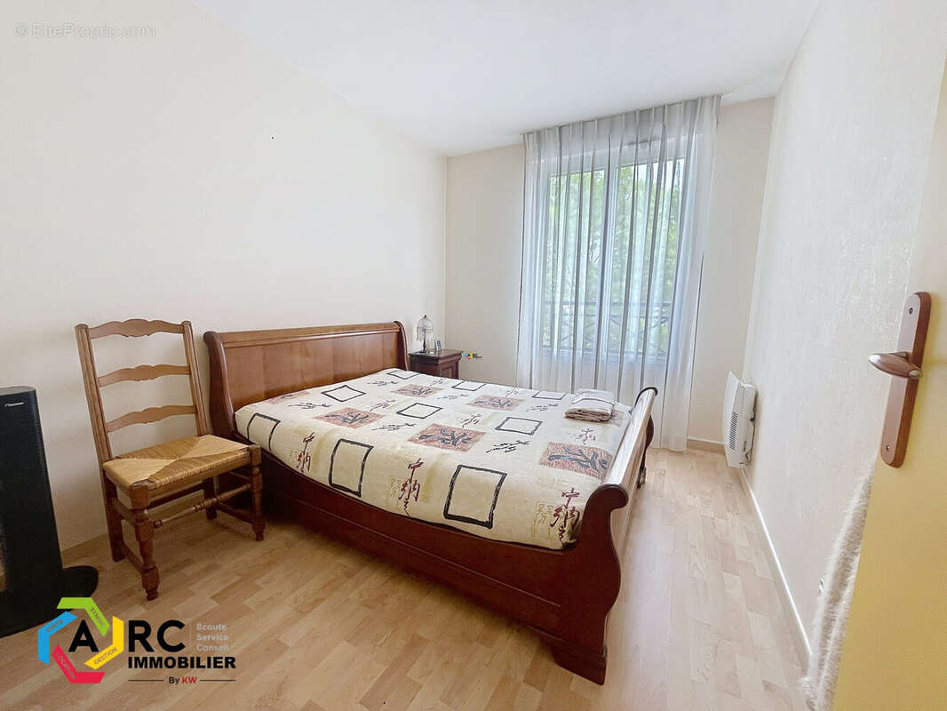 Appartement à LA CHAPELLE-SAINT-MESMIN