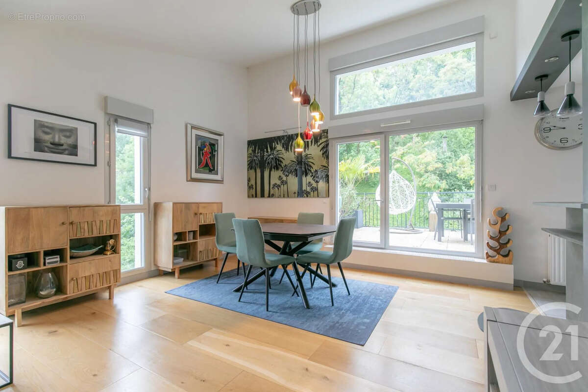 Appartement à CHENNEVIERES-SUR-MARNE