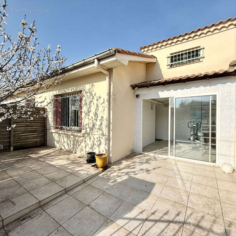 Maison Beziers 5 pièce(s) 121.88 m2 - photo 3