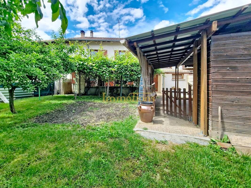Maison à CHEVRIERES