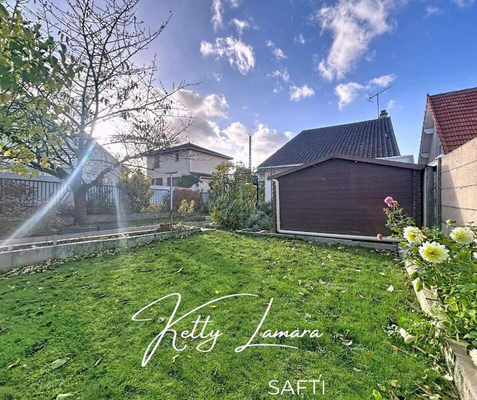Maison 121 m² à Saint-Cyr-L'ecole  - photo 9