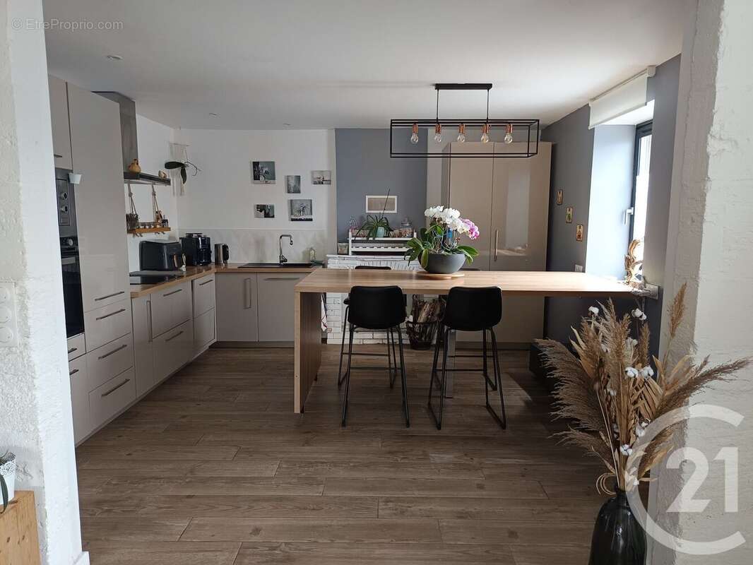 Maison à CHENAC-SAINT-SEURIN-D&#039;UZET