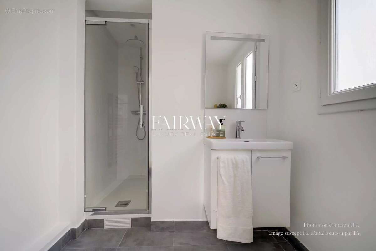 Appartement à PARIS-1E