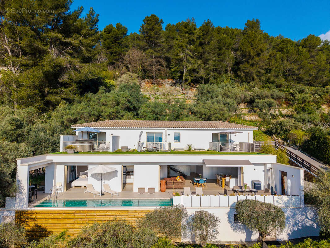 Maison à SOLLIES-PONT