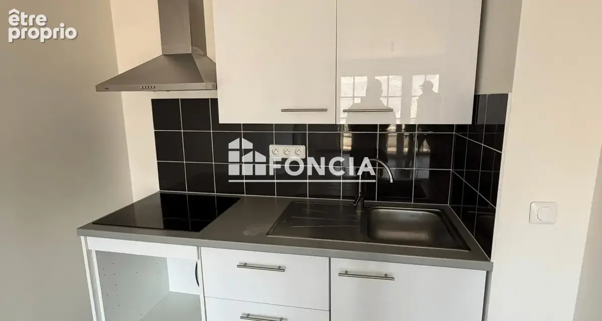 OSNY - F2 43 m² avec balcon exposé SO – À proximité immédiate de la gare - photo 5