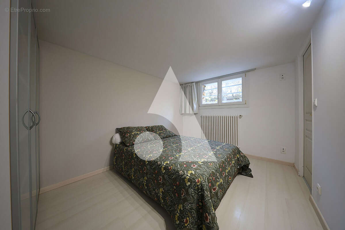 Maison à VIGNEUX-SUR-SEINE