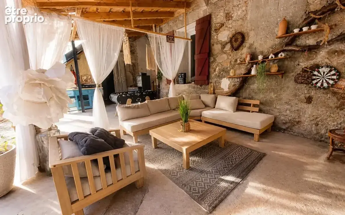 Maison de 10 pièces de 226 m² à Robiac-Rochessadoule - photo 2