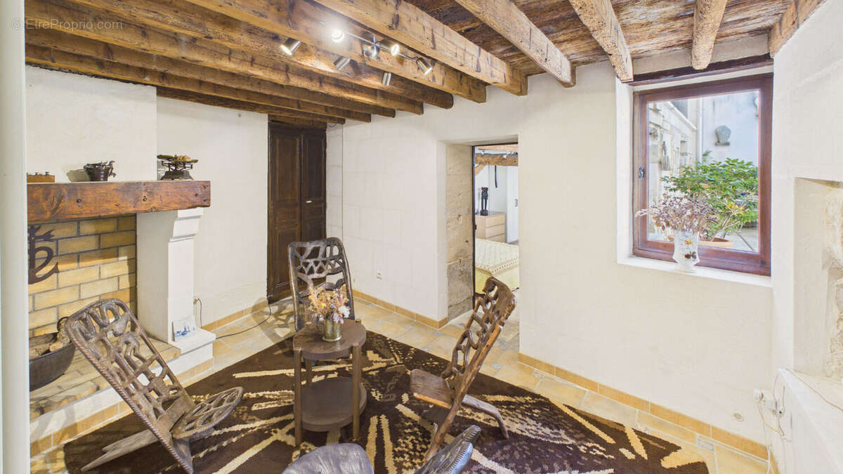 Maison à EYRAGUES
