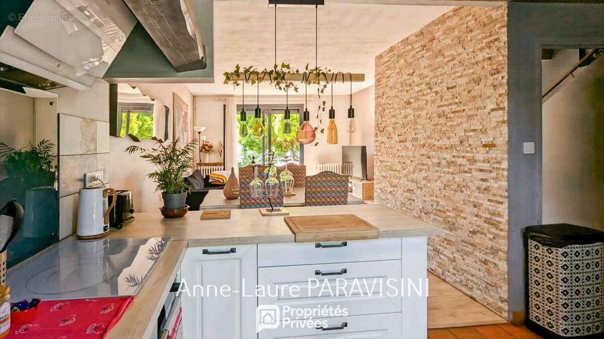 Carcassonne  Maison Familiale Rénovée : Confort, Cachet et Praticité - photo 2