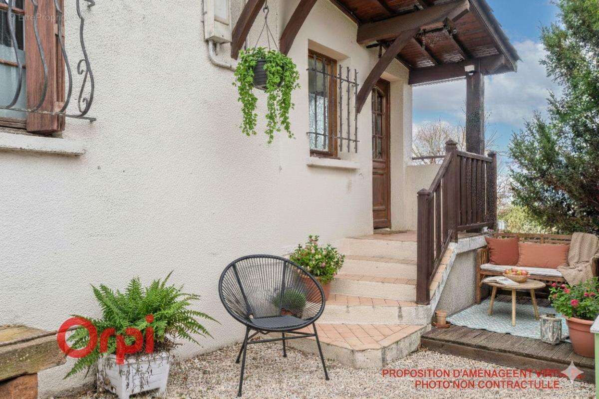Appartement à LENTILLY