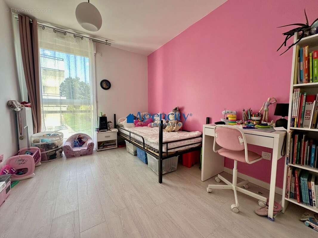 Appartement à SAINT-THIBAULT-DES-VIGNES