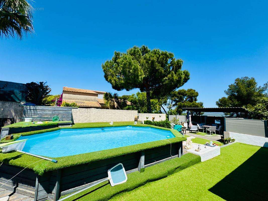 Maison à CHATEAUNEUF-LES-MARTIGUES