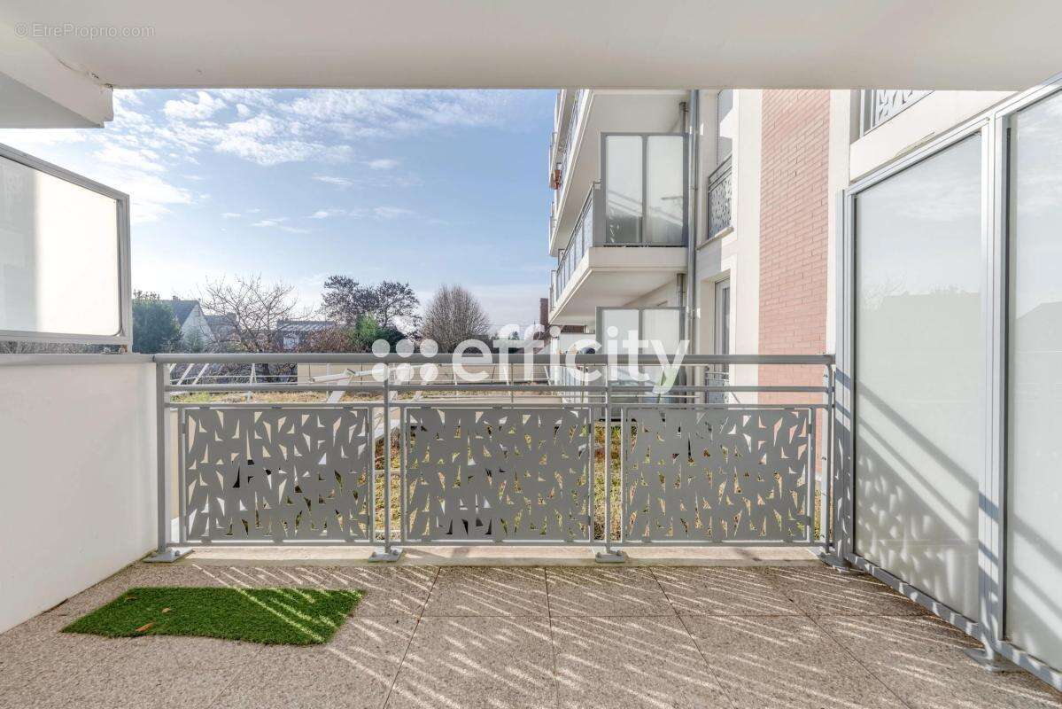 Appartement à PERSAN