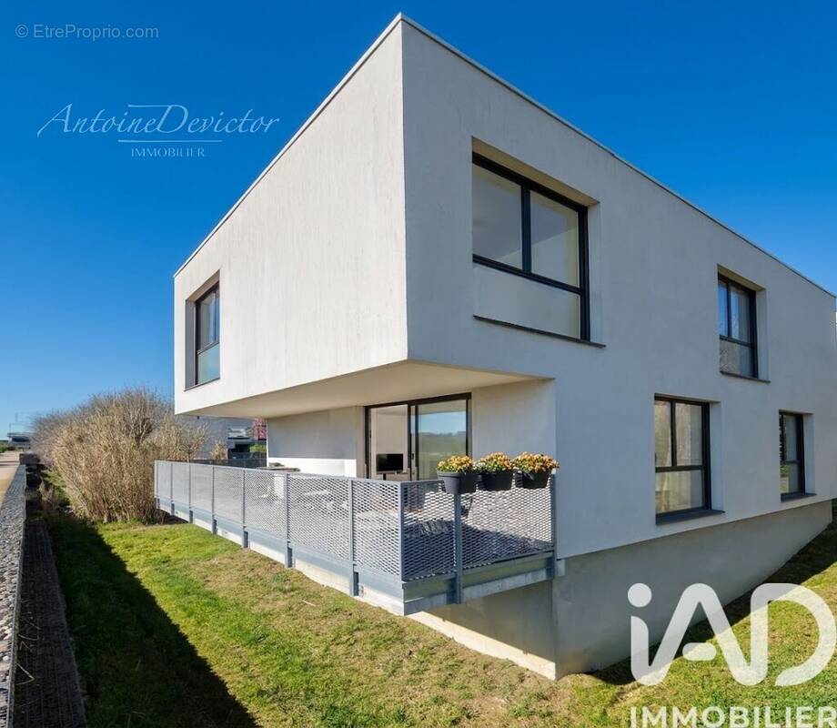 Photo 1 - Maison à BEAUZELLE