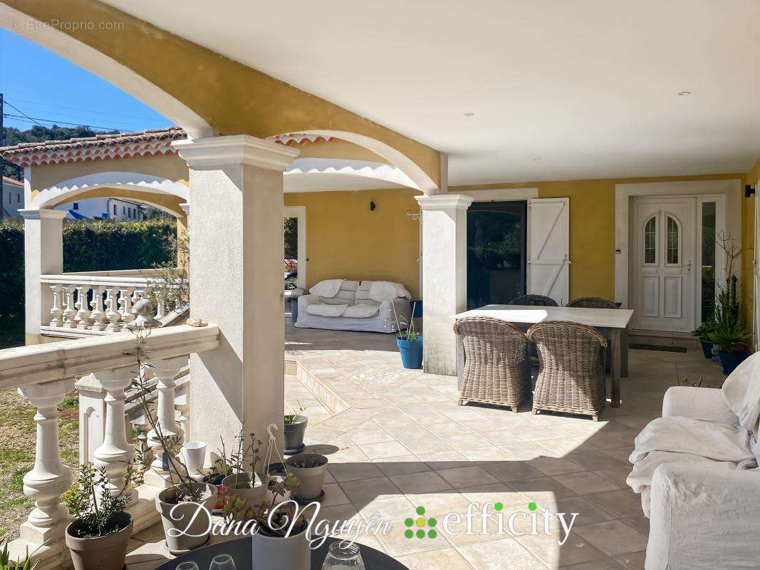 Maison à SAINT-MARTIN-DE-VALGALGUES