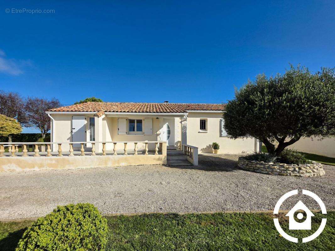 Maison à JUILLAC-LE-COQ