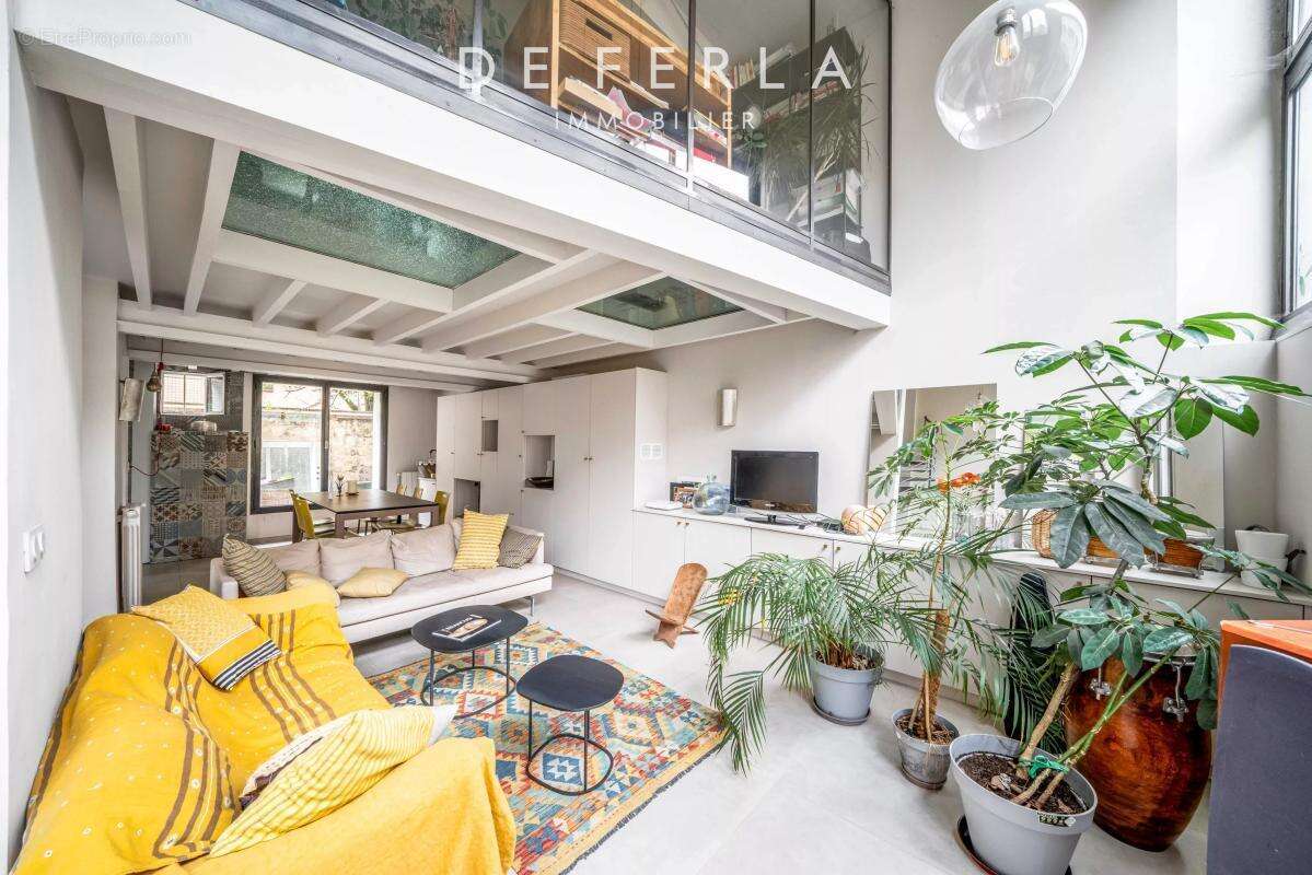 Appartement à PARIS-14E