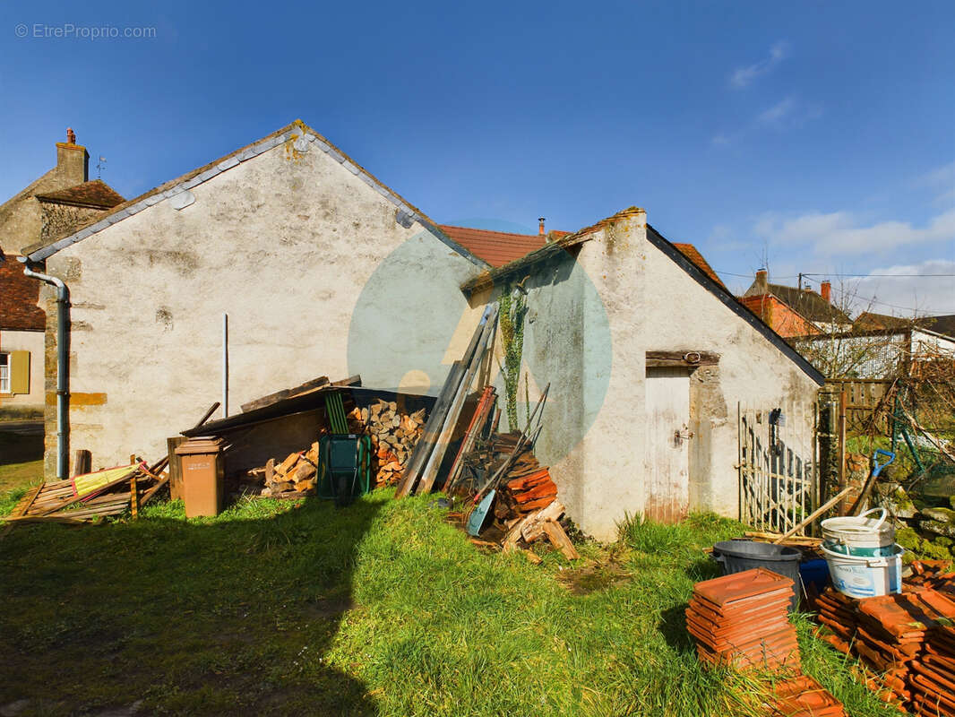 Maison à SAINT-REVERIEN