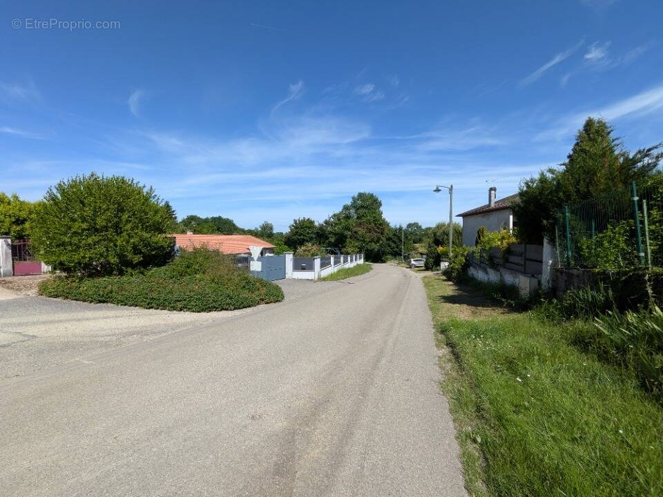 Terrain à SAINT-ELOI