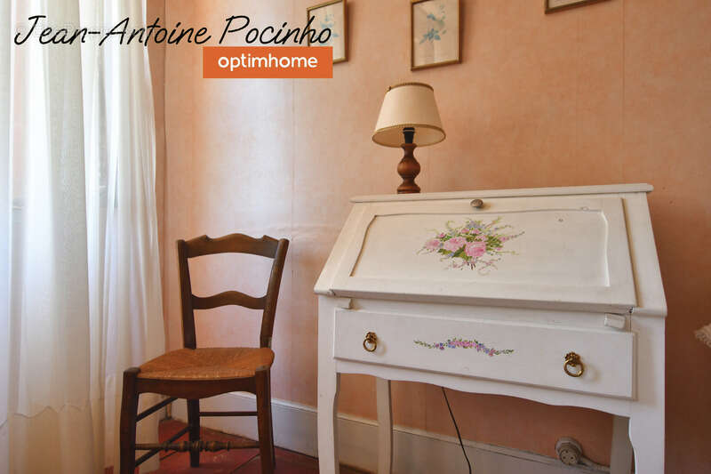 Maison à SAINTE-FOY-DE-PEYROLIERES