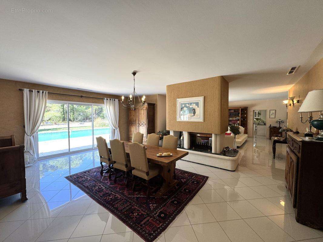 Propriété 179m² avec piscine - 23000m² de terrain - photo 19