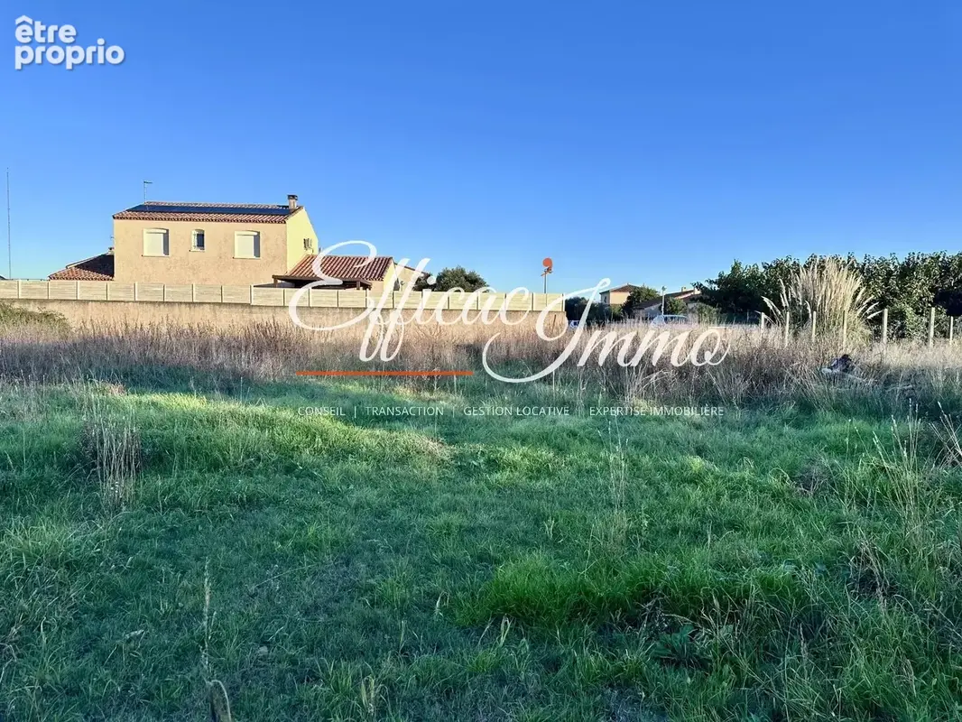 Terrain constructible 1 146 m² – Permis accordé pour villa avec piscine - photo 1