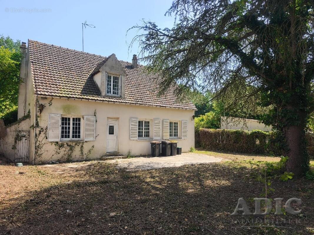 Maison à NANTOUILLET