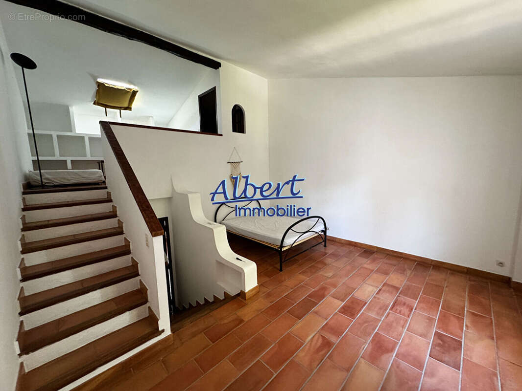 Maison à LE CASTELLET