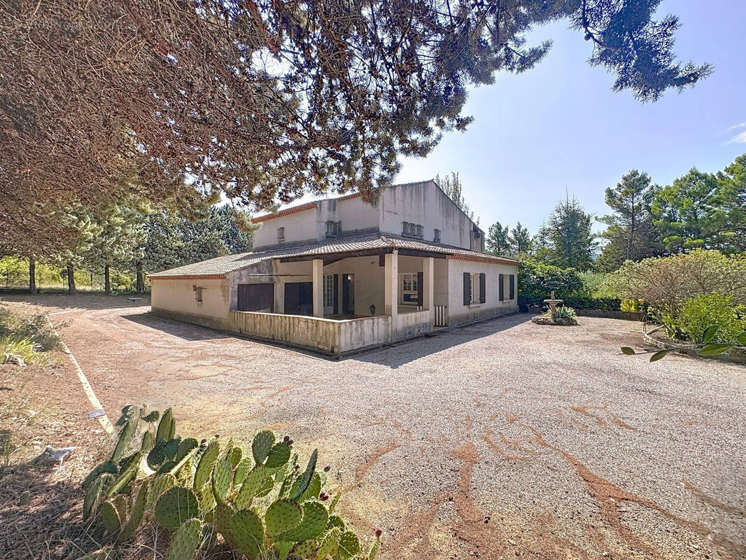 Maison à SAIGNON