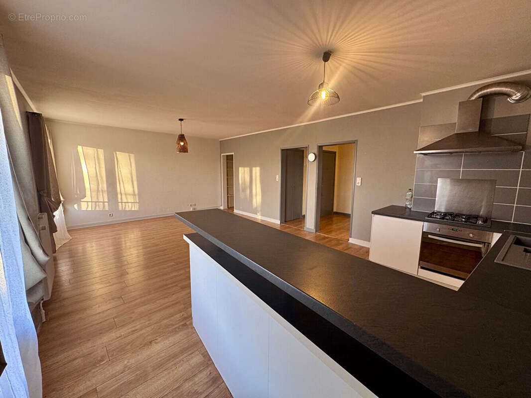 Appartement à PONT-DU-CHATEAU