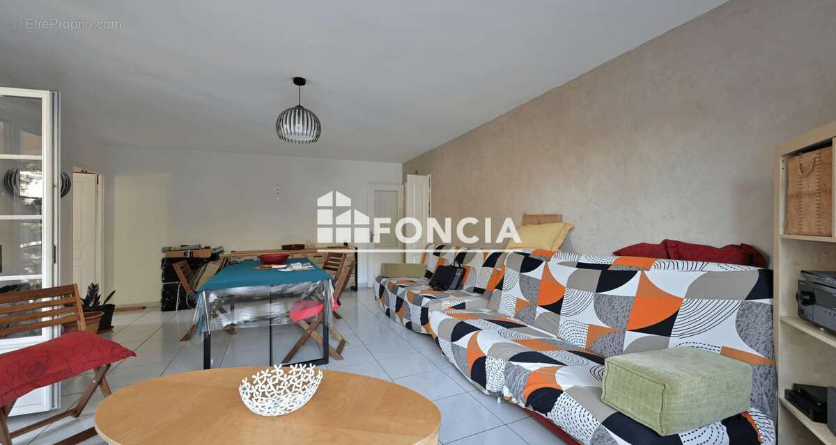 Appartement à JUVIGNAC