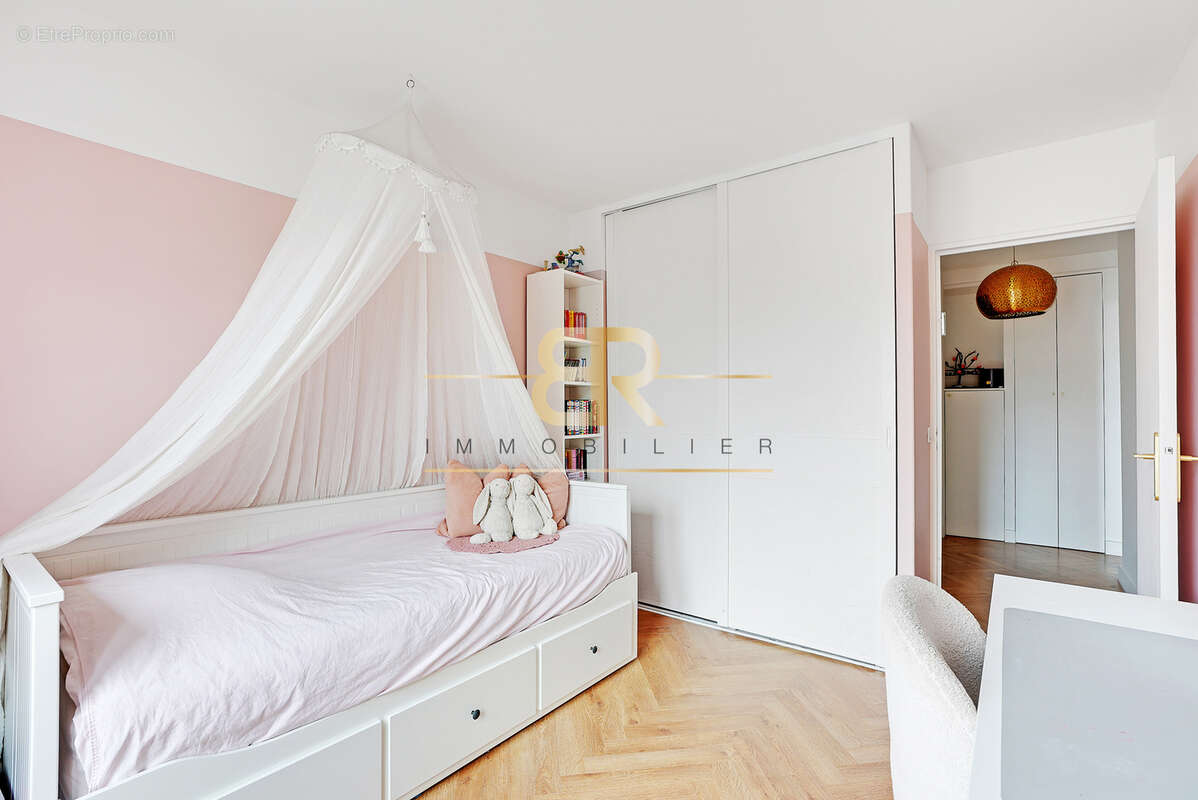 Appartement à LEVALLOIS-PERRET