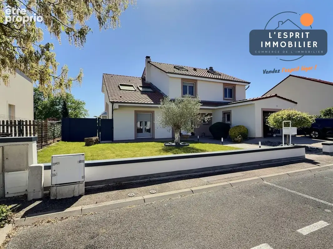 Maison 9 pièces 230 m² à vendre à La Maxe (57140) - photo 6