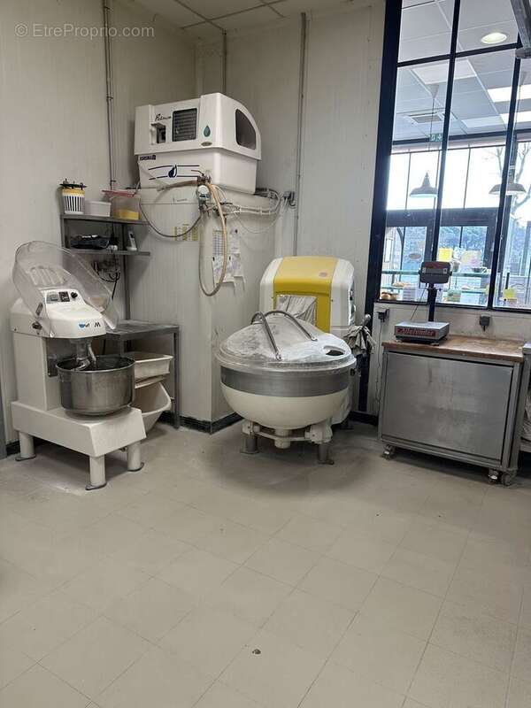 Commerce à LE VERNET