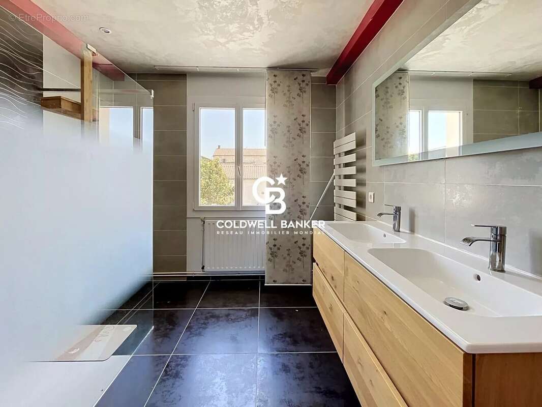 Vente Propriété de Charme : Ancienne Propriété Viticole de 275 m² avec Piscine - photo 13