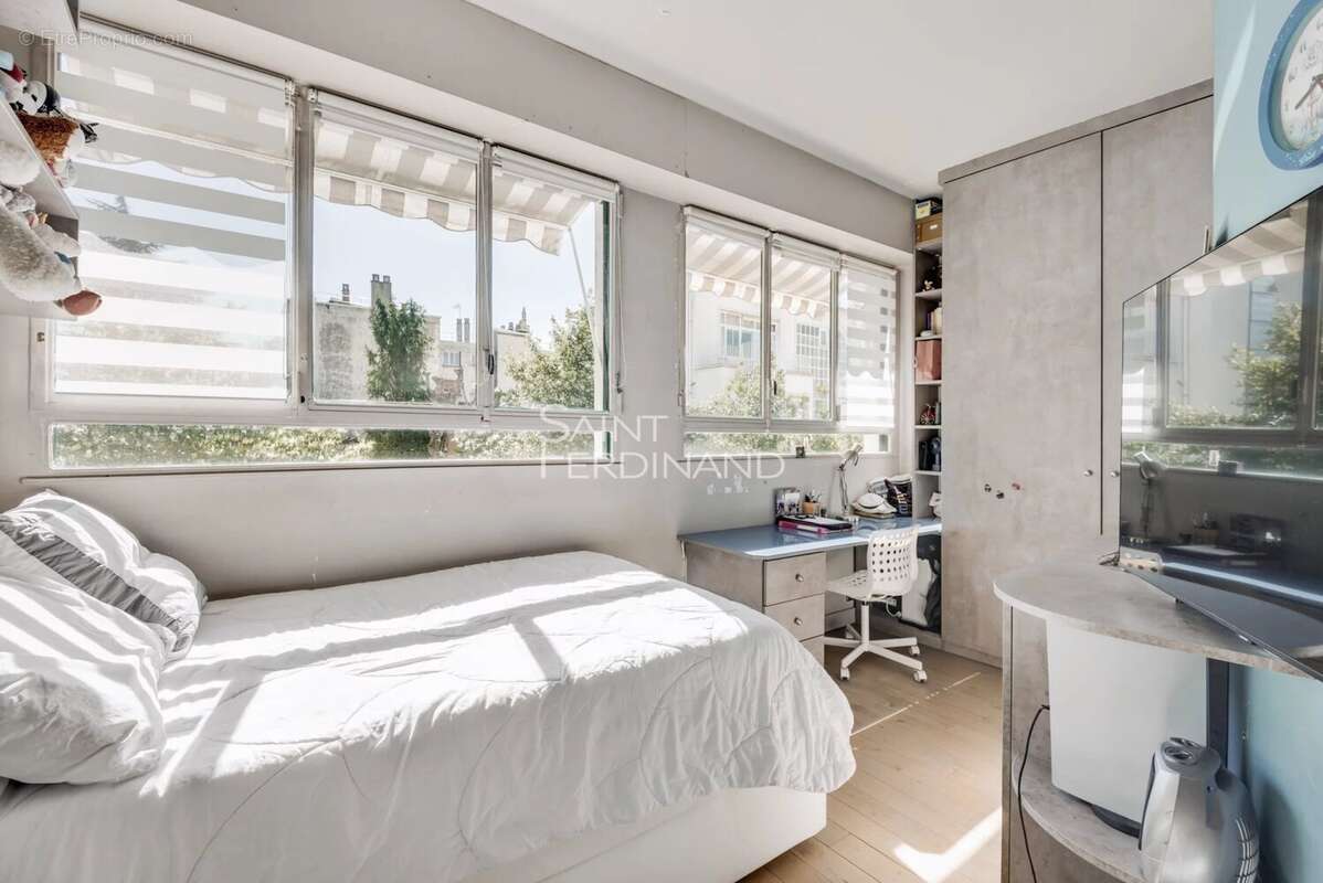 Appartement à NEUILLY-SUR-SEINE