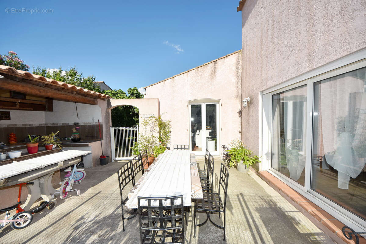 Maison à GINESTAS