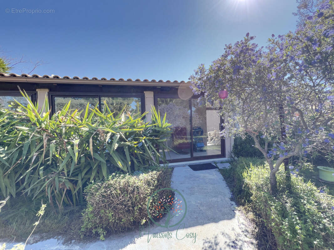 Maison à SAUSSET-LES-PINS
