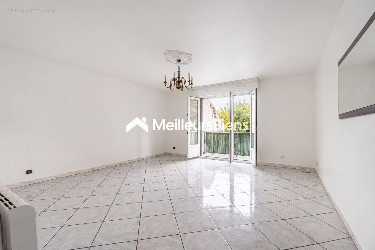 Appartement à AULNAY-SOUS-BOIS