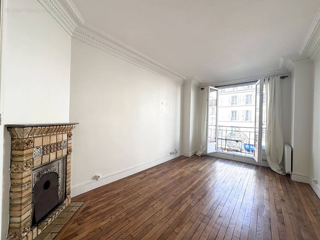 Appartement à PARIS-18E